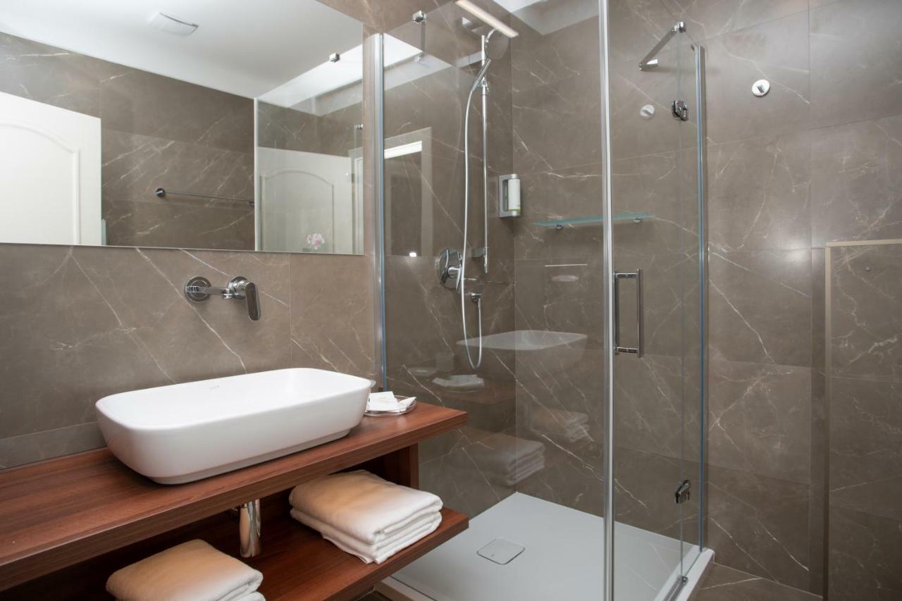 Hotel Anna Beroun  Extérieur photo