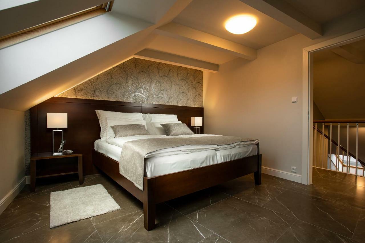 Hotel Anna Beroun  Extérieur photo