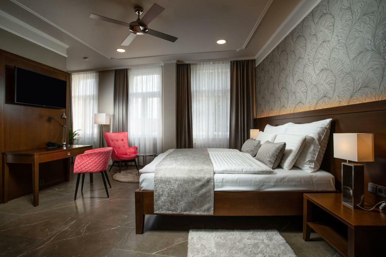 Hotel Anna Beroun  Extérieur photo