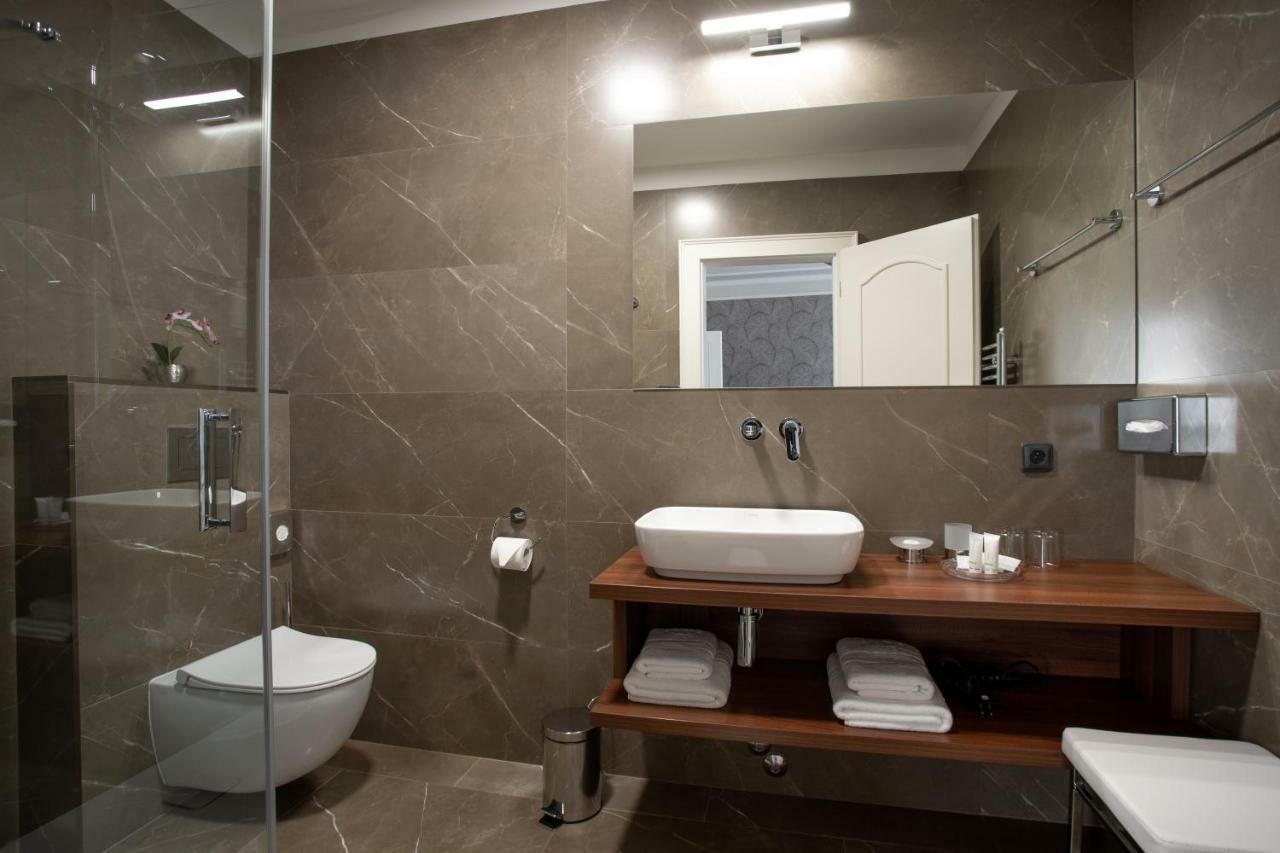 Hotel Anna Beroun  Extérieur photo