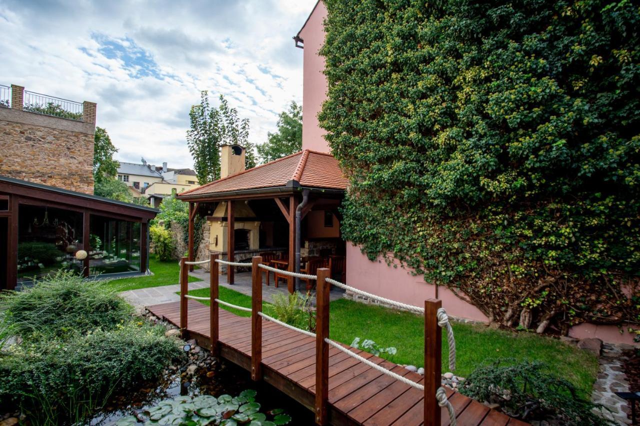 Hotel Anna Beroun  Extérieur photo